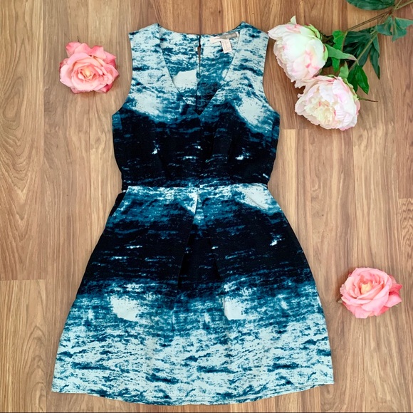 Forever 21 Dresses & Skirts - 💕HP💕 Forever 21 Contemporary Dress W/ POCKETS 🌺